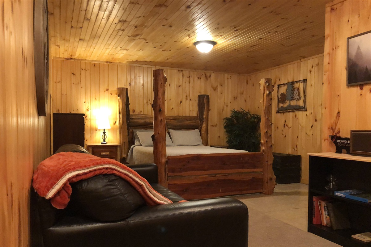 Twisted Vines Cabin
