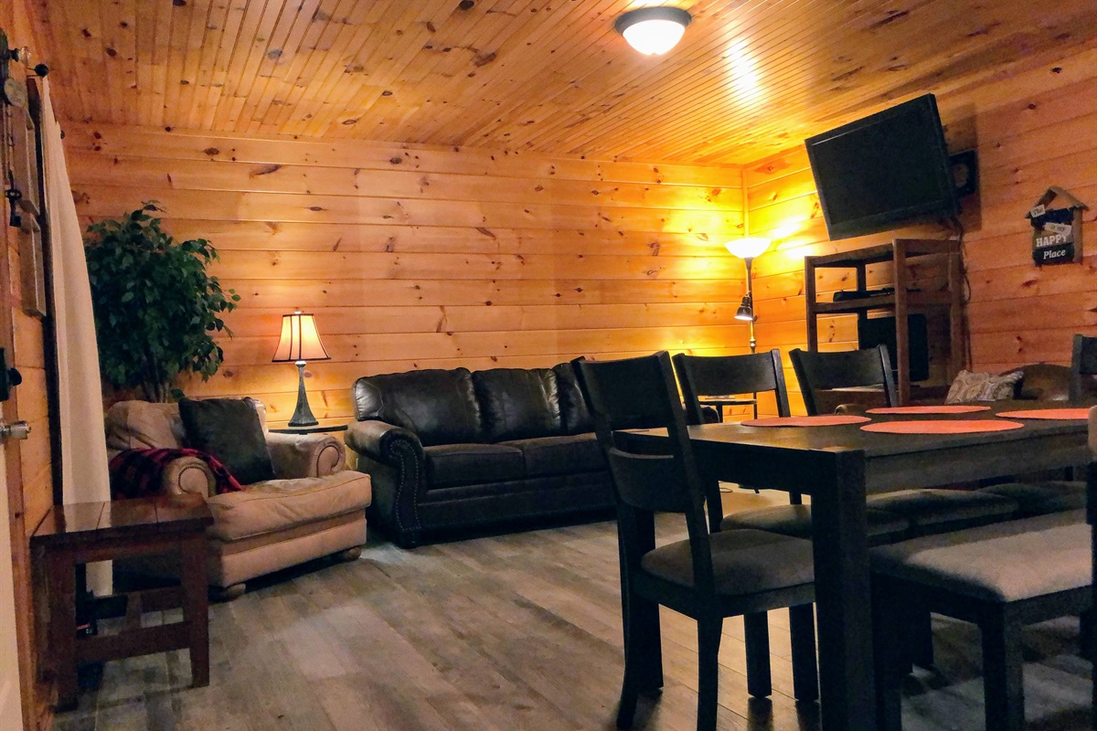 Twisted Vines Cabin