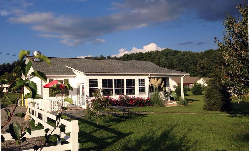 LA CUCINA Italian Kitchen