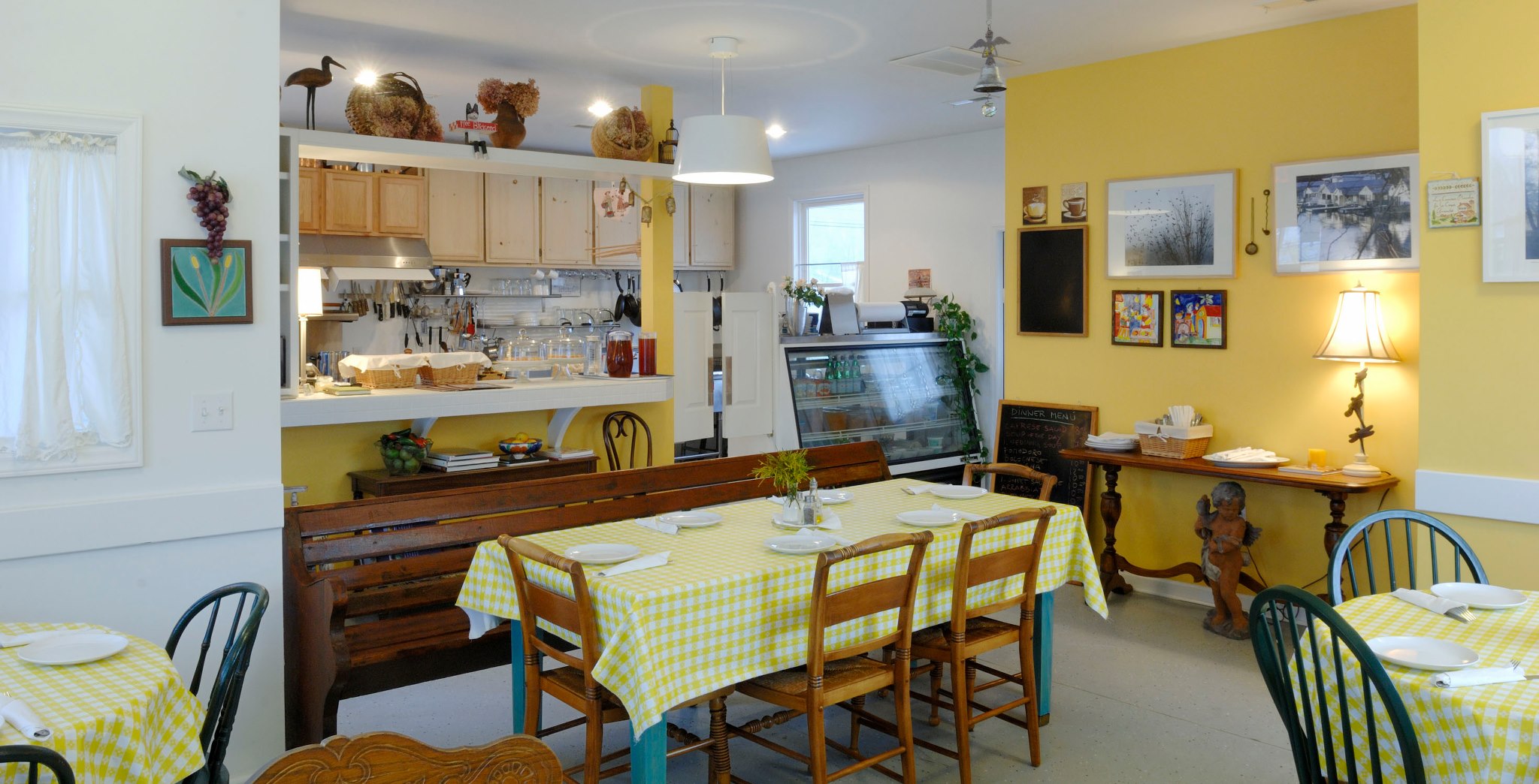 LA CUCINA Italian Kitchen