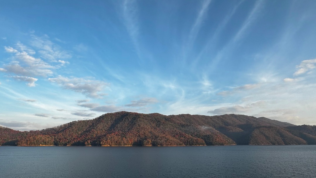 Lakeshore Resort And Marina