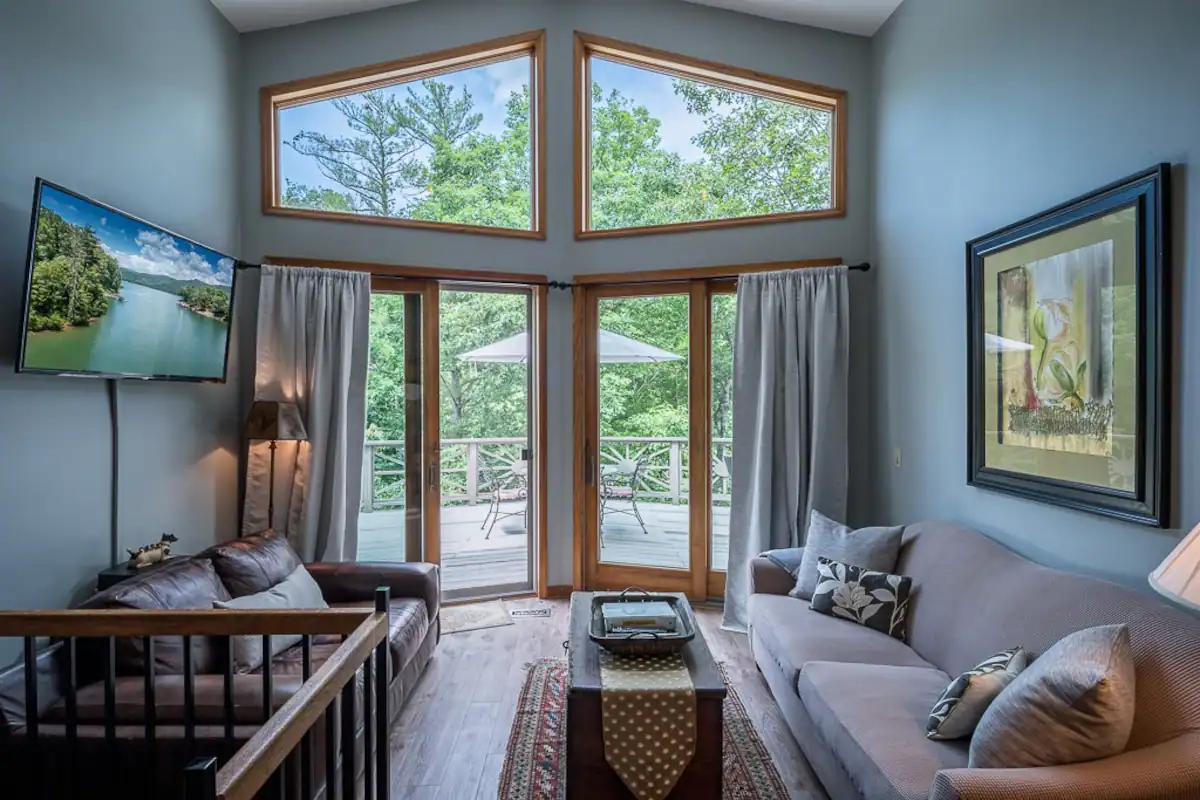 Watauga Lakefront Retreat